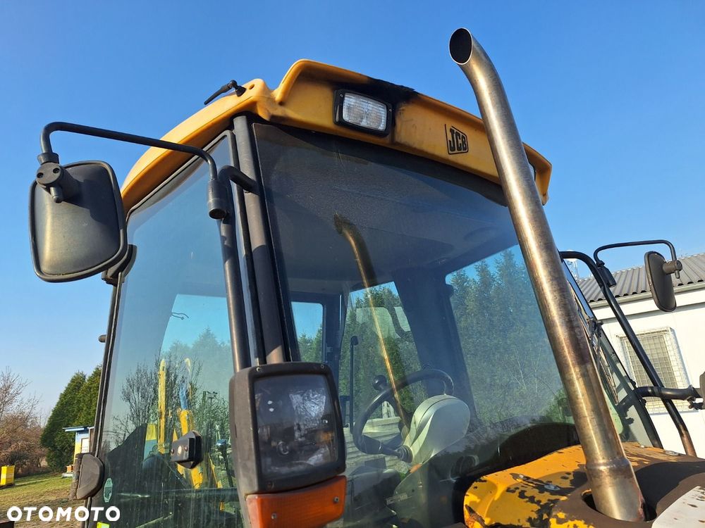 JCB 3Cx 4X4 - 19