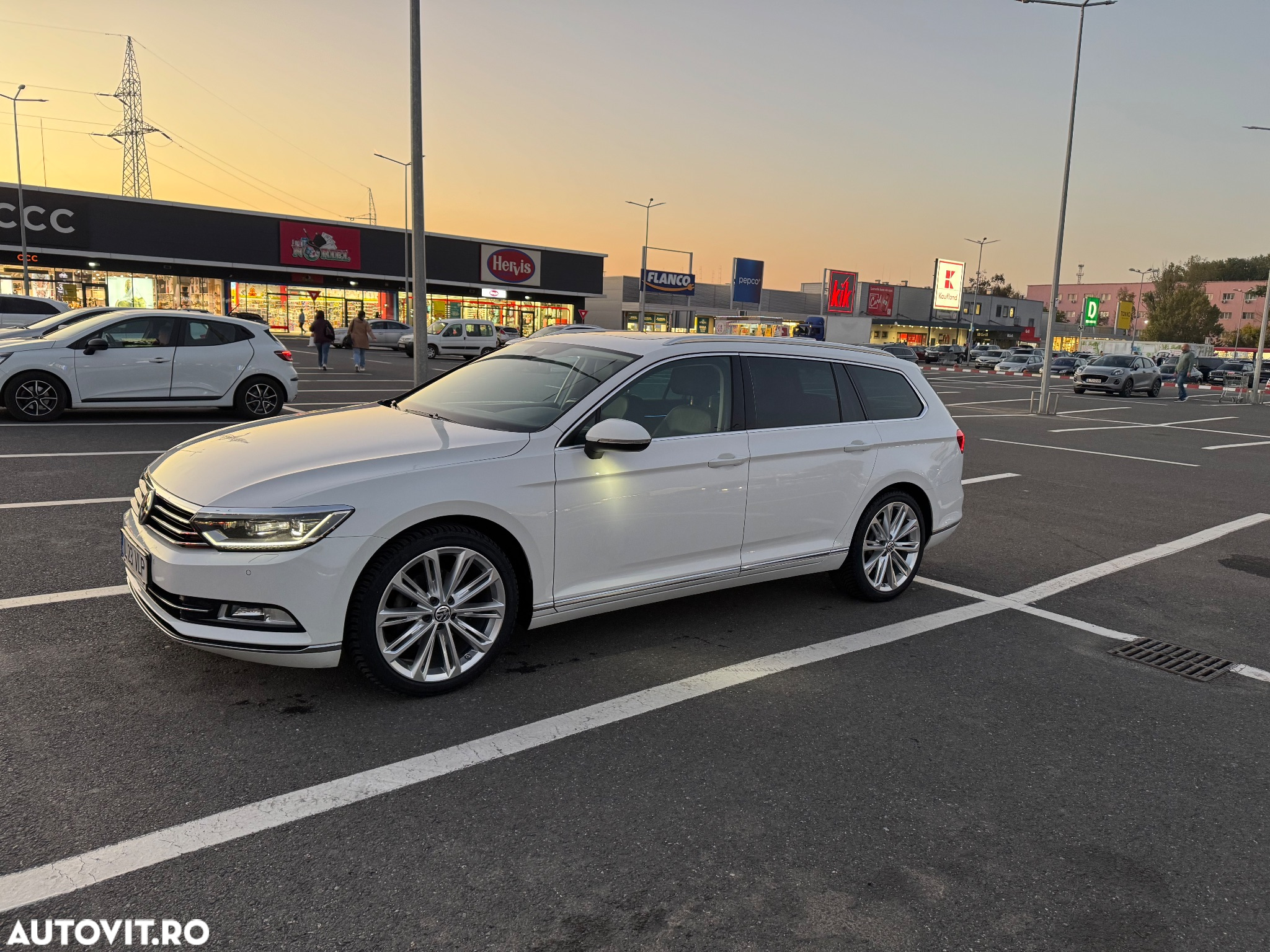 Volkswagen Passat Variant 2.0 TSI (BlueMotion Technology) DSG Highline - 2