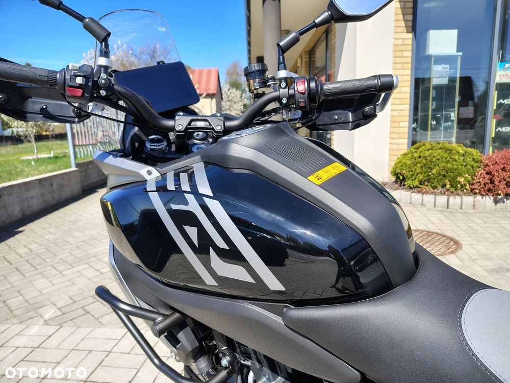 QJMOTOR SRT 600SX - 17