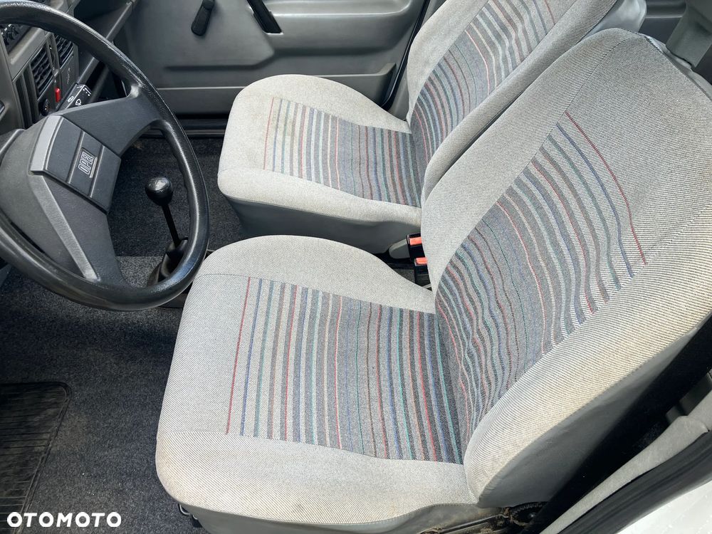 Opel Corsa - 8