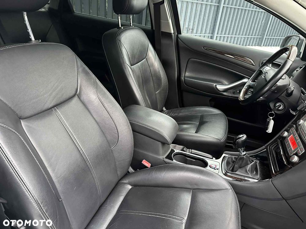 Ford Mondeo 1.8 TDCi Ghia - 12