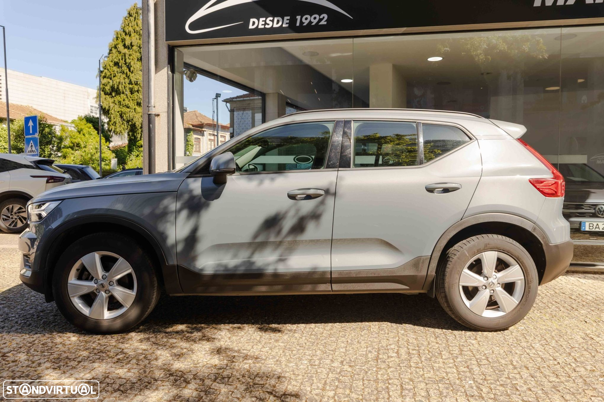 Volvo XC 40 1.5 T2 Momentum Core Geartronic - 2