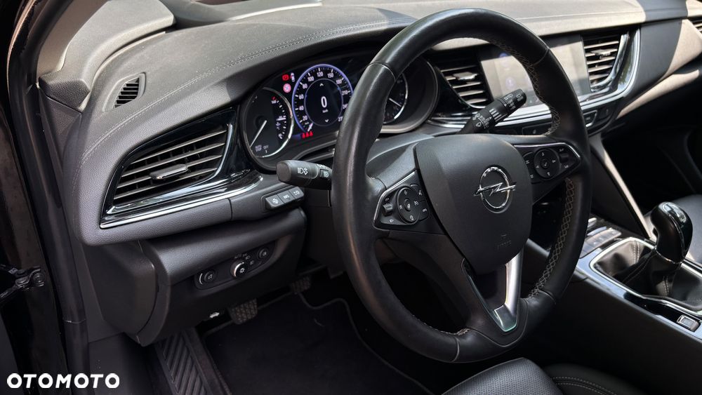 Opel Insignia - 15