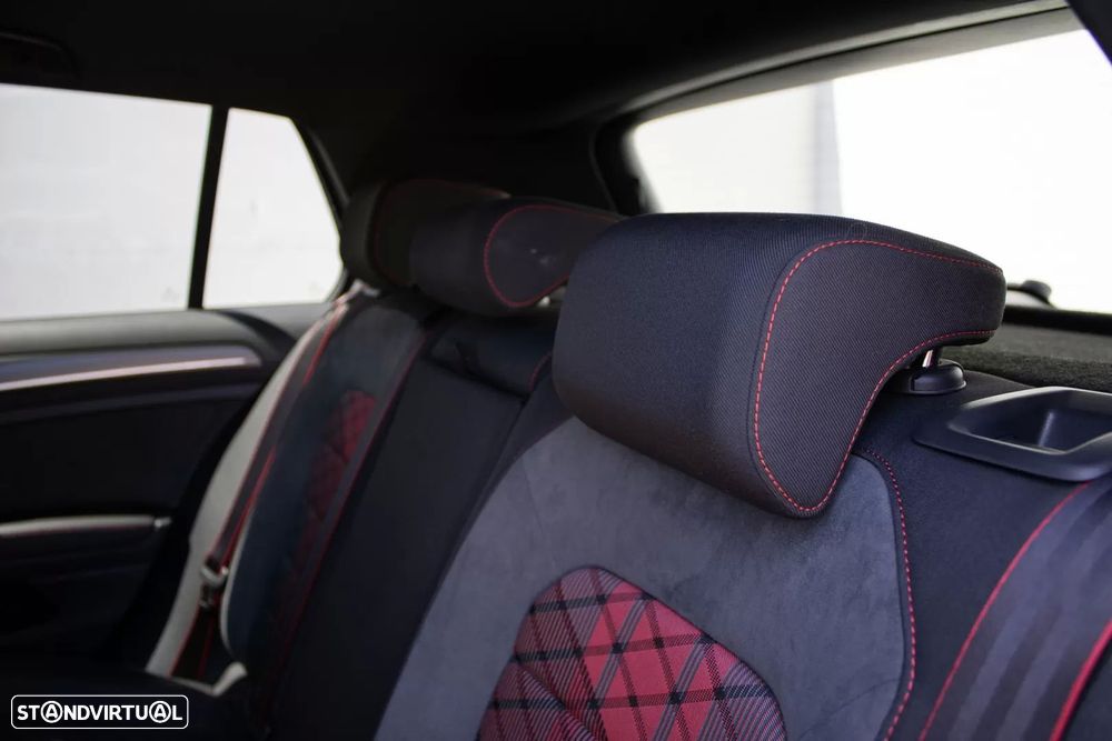VW Golf 2.0 TSI GTi TCR DSG - 22