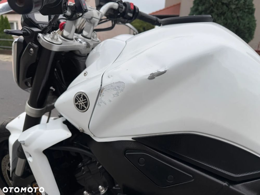 Yamaha FZ - 18