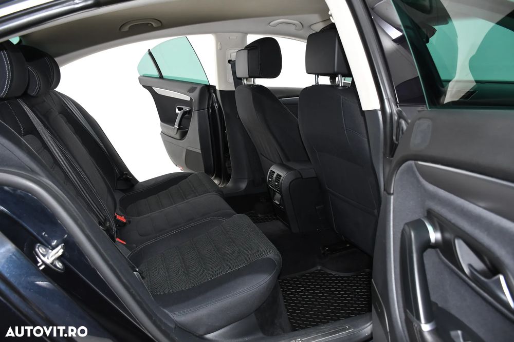 Volkswagen Passat CC 2.0 TDI BlueMotion Technology DSG - 14