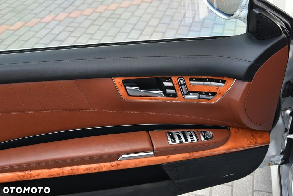 Mercedes-Benz CL - 26