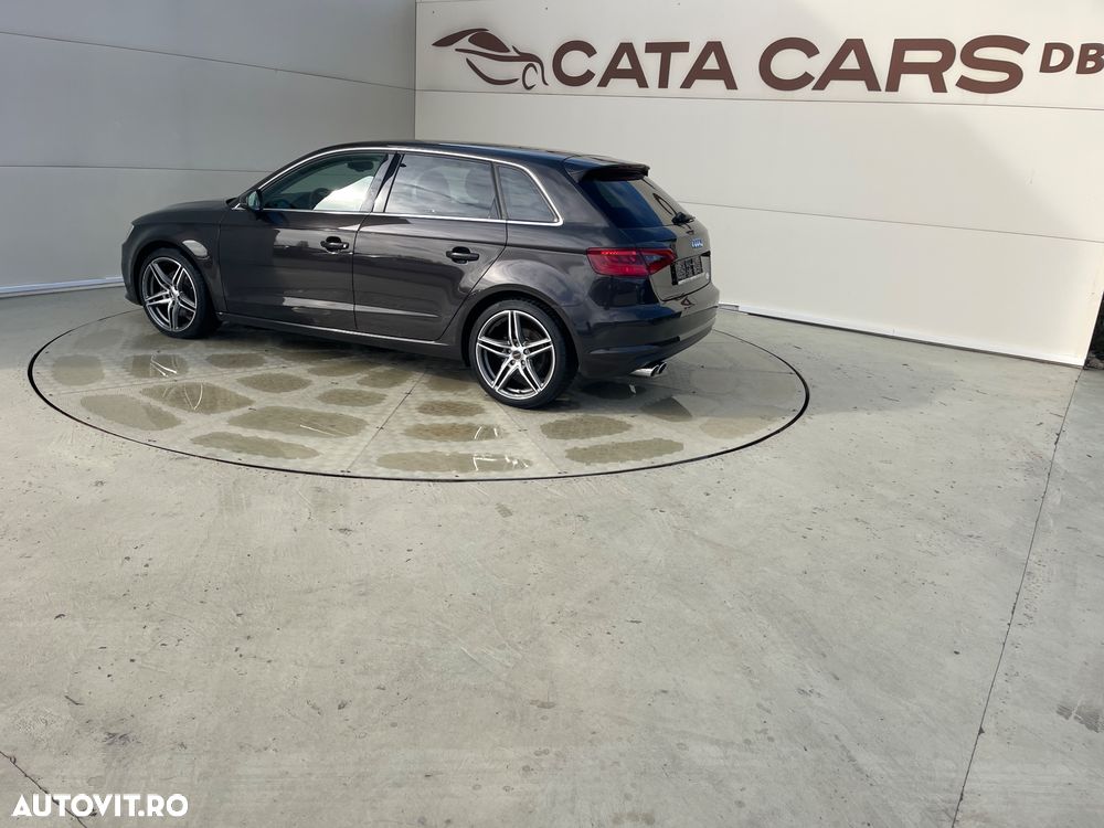 Audi A3 2.0 TDI Sportback (clean diesel) quattro S tronic Ambiente - 10