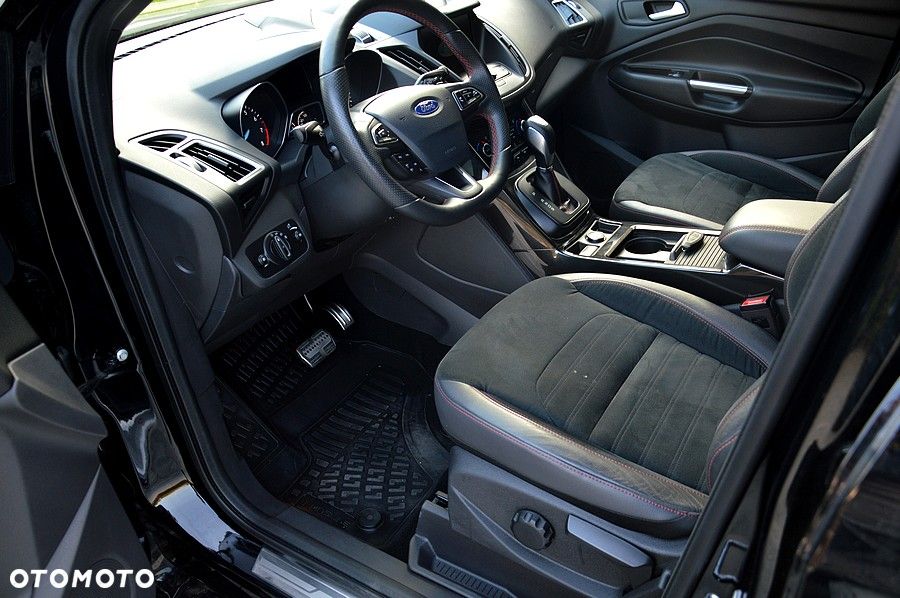 Ford Kuga 1.5 EcoBoost 2x4 ST-Line - 21