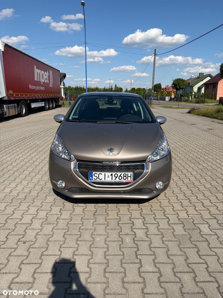 Peugeot 208 - 2