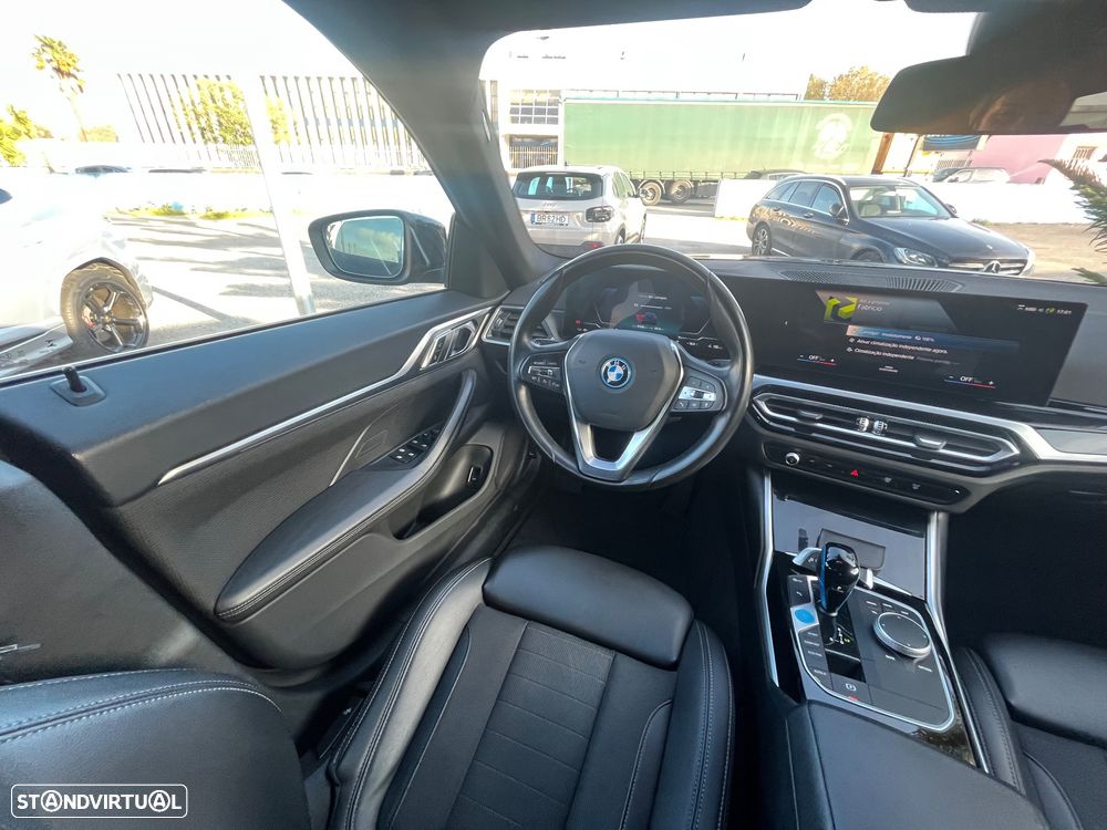 BMW i4 eDrive40 - 44