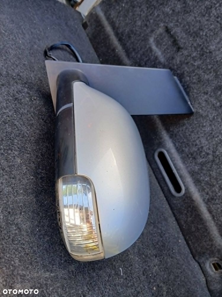 Volkswagen Touran Lusterko lewe, prawe - 2
