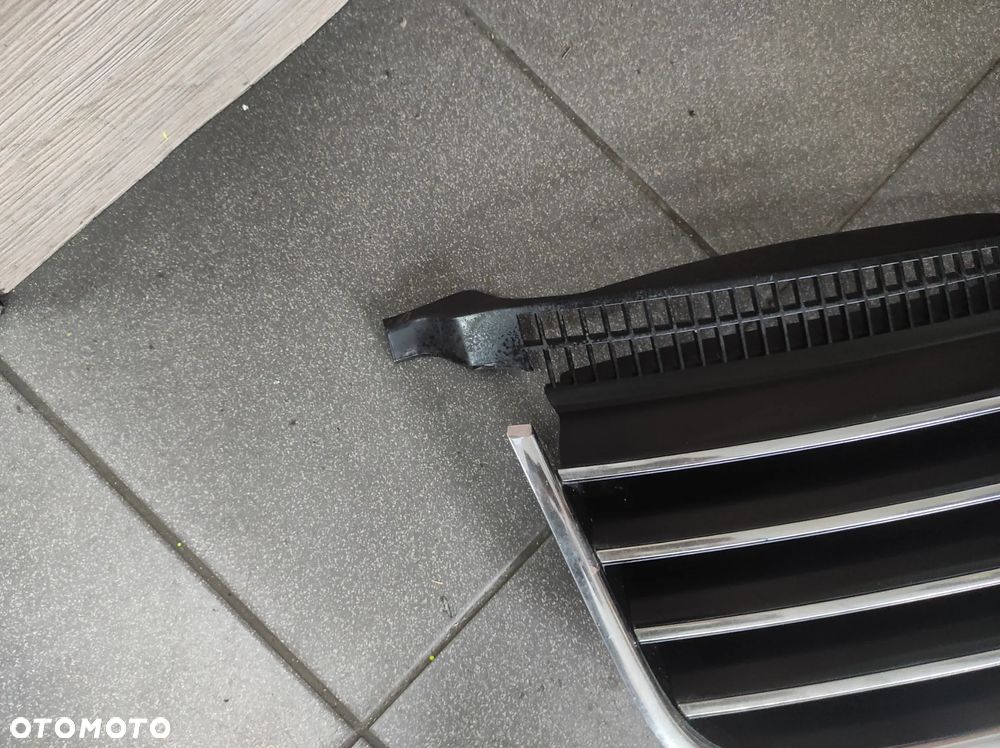 ATRAPA GRILL LOGO VW PASSAT B5 FL WYSYŁKA !!!! - 3