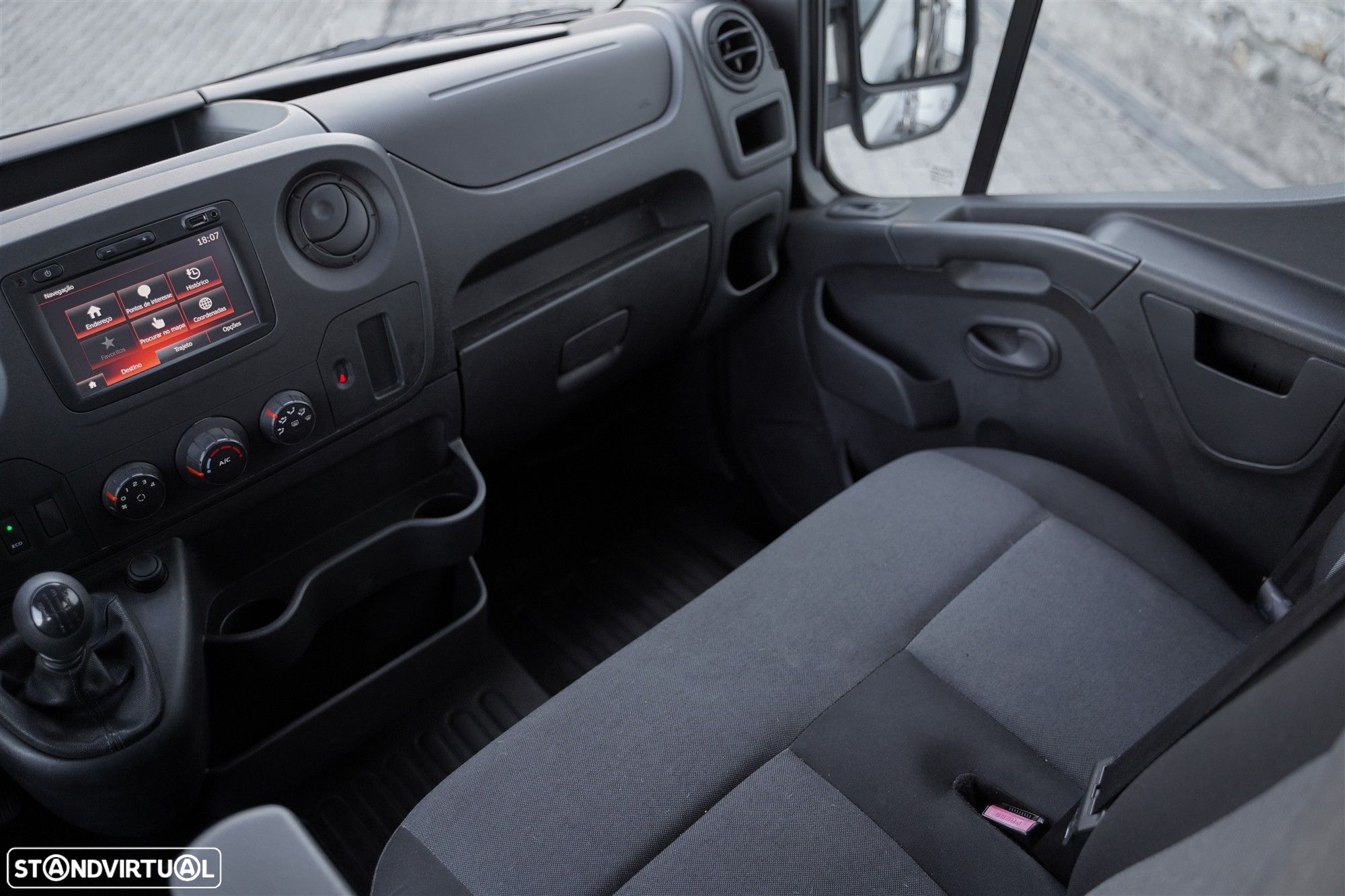 Renault Master 2.3 dCi L2H2 3.3T SS - 22