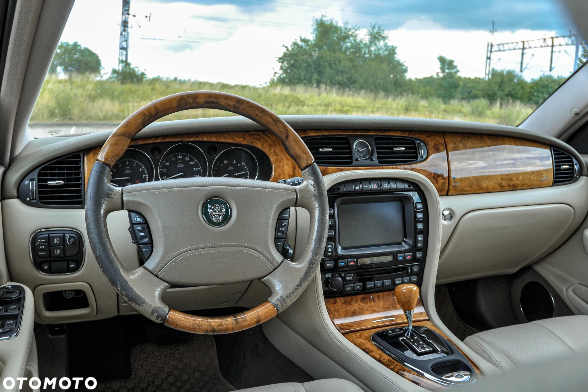 Jaguar XJ - 9