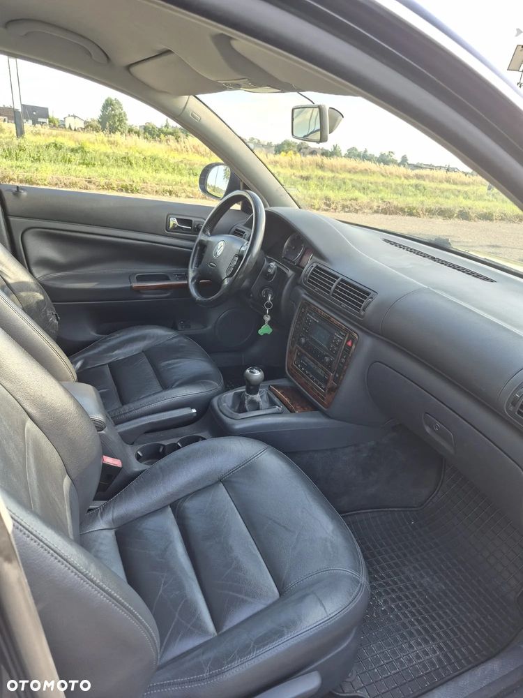 Volkswagen Passat Variant 2.0 TDI DPF Highline - 8