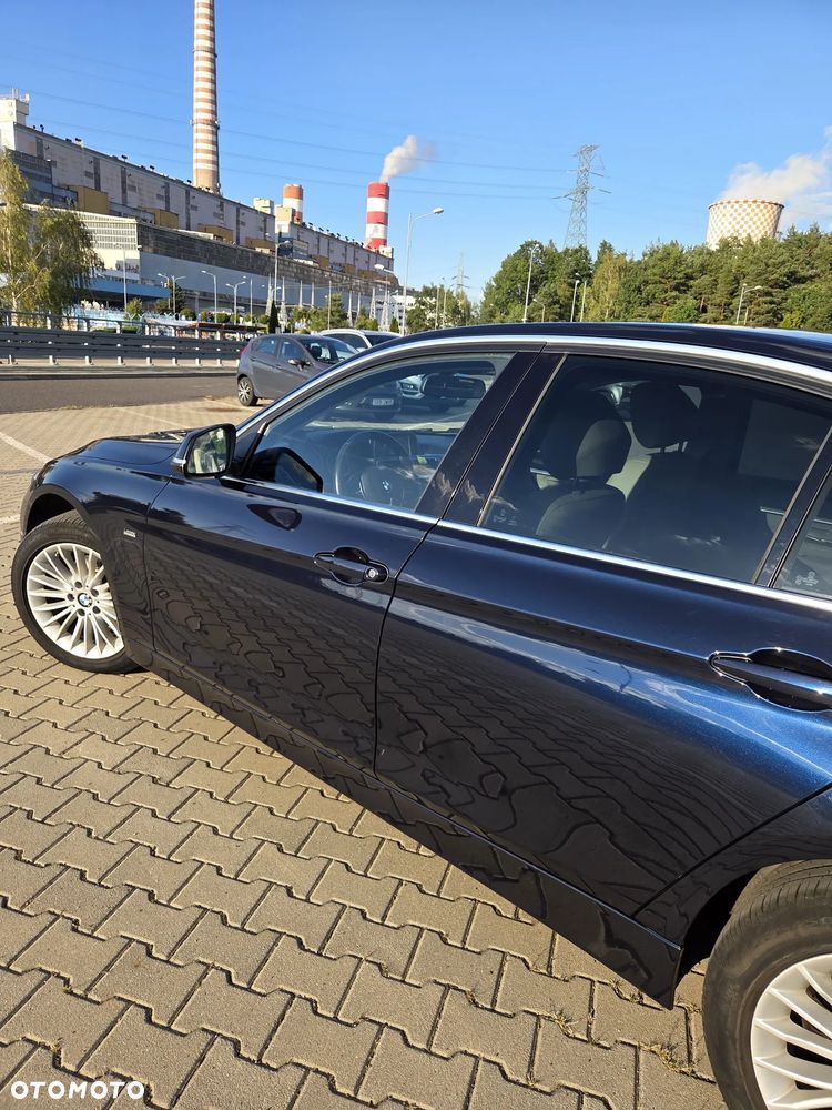 BMW Seria 3 318i - 28