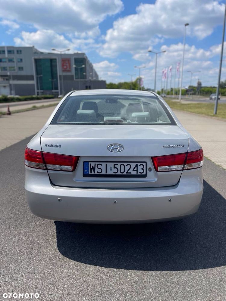 Hyundai Sonata - 6