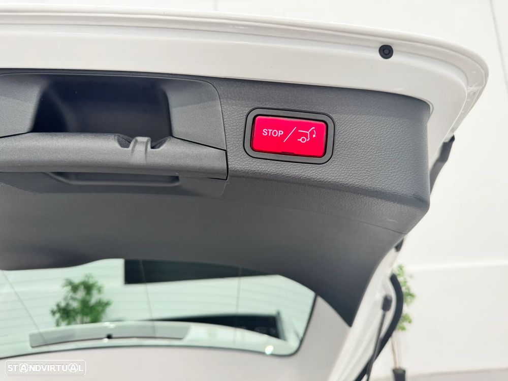 Mercedes-Benz C 300 de Edition - 33