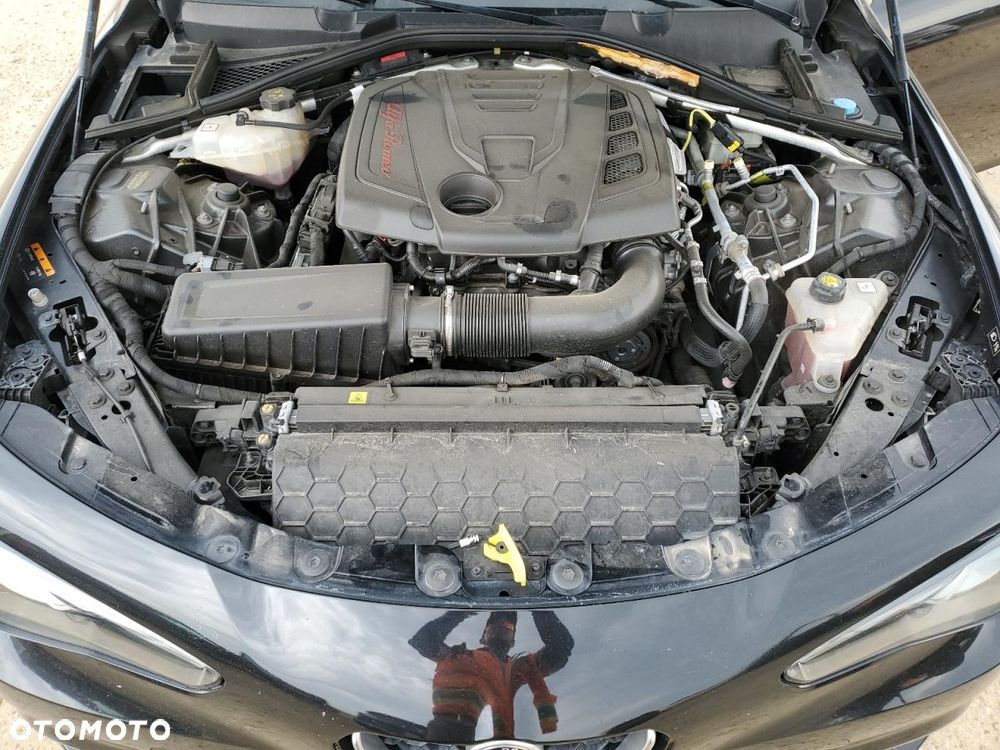 Alfa Romeo Giulia 2.0 Turbo 16V AT8-Q4 Ti - 11