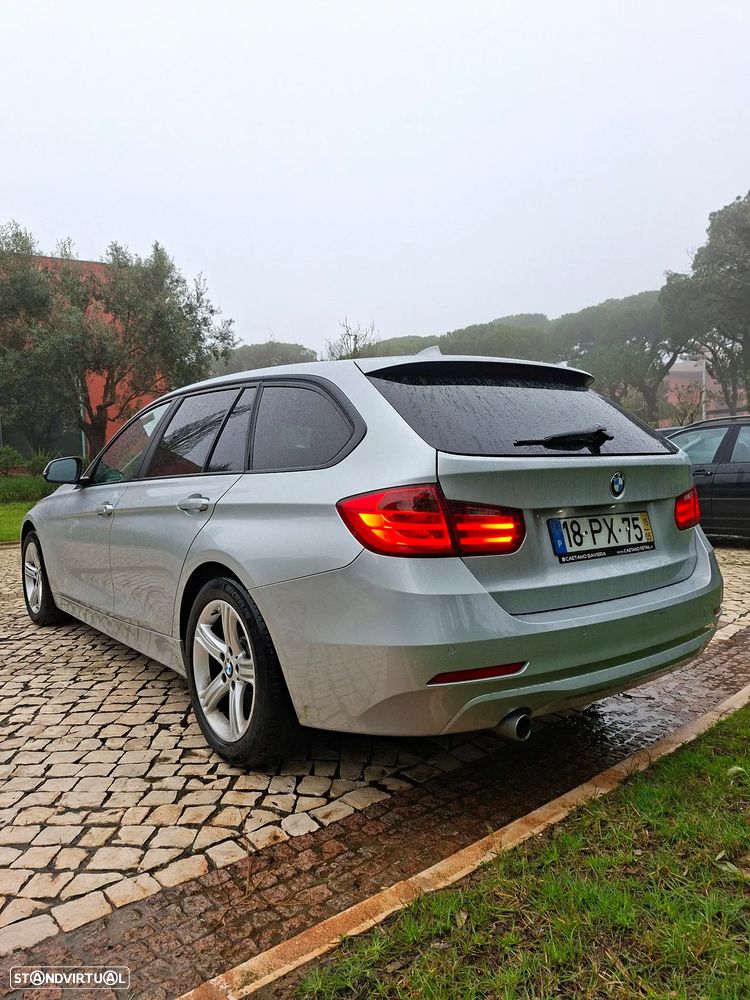 BMW 320 d Auto Line Sport - 13