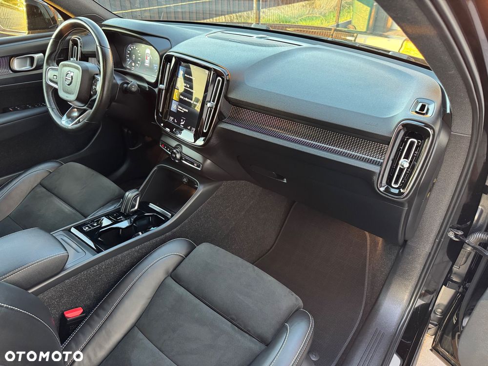 Volvo XC 40 T3 Geartronic RDesign - 29