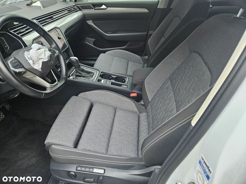 Volkswagen Passat 2.0 TDI SCR DSG Business - 17