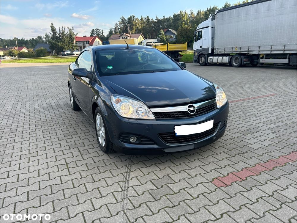 Opel Astra GTC 1.6 Cosmo - 18