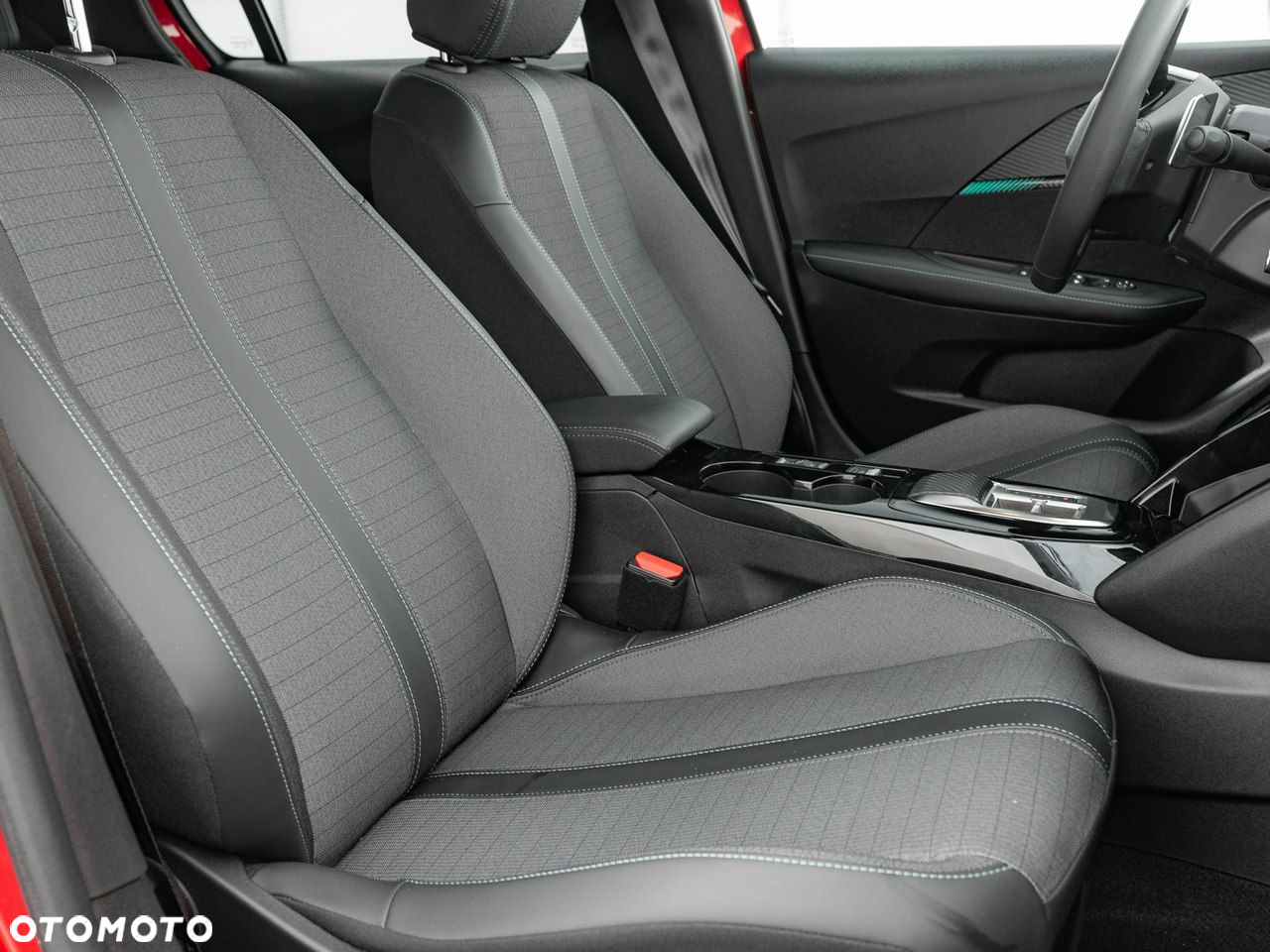 Peugeot 208 1.2 PureTech Allure S&S EAT8 - 33
