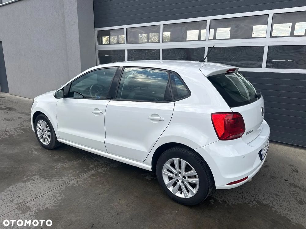 Volkswagen Polo - 4