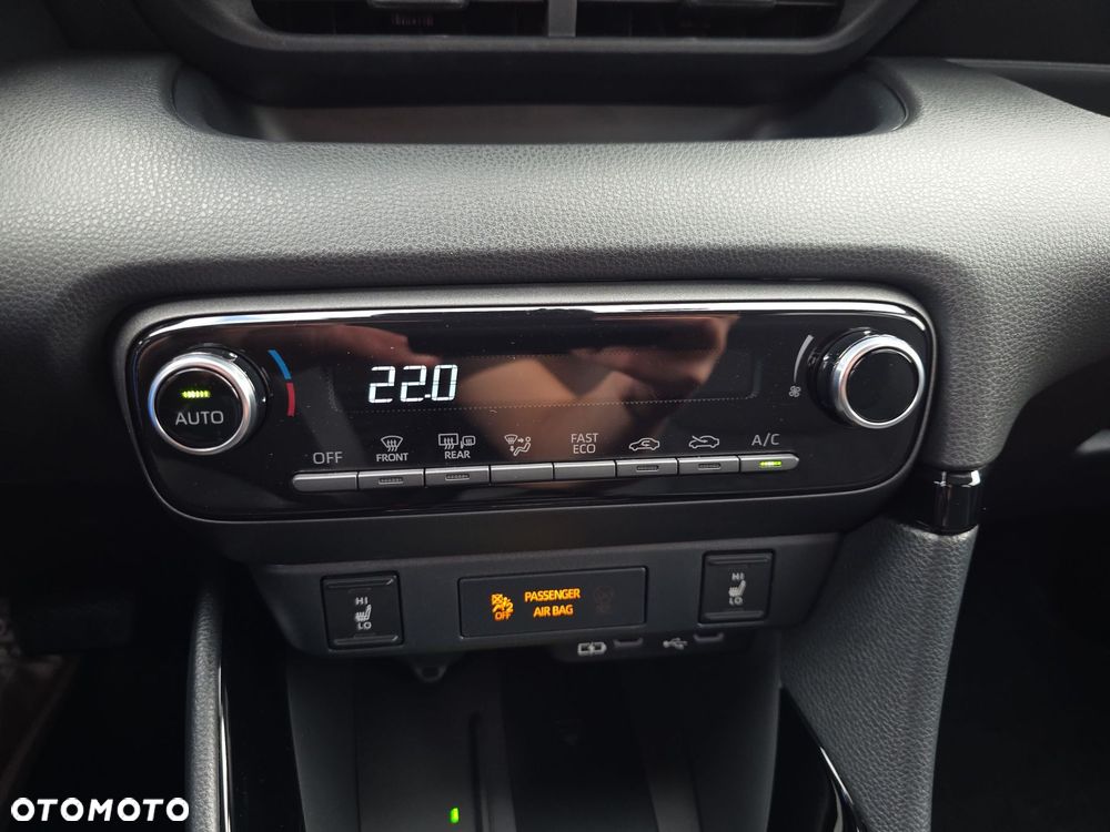 Toyota Yaris Hybrid 1.5 Style - 22