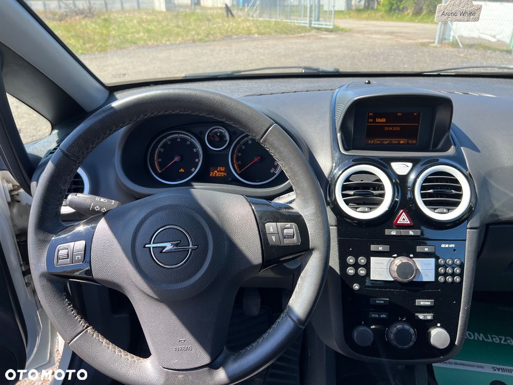 Opel Corsa 1.2 16V Limited Edition - 15