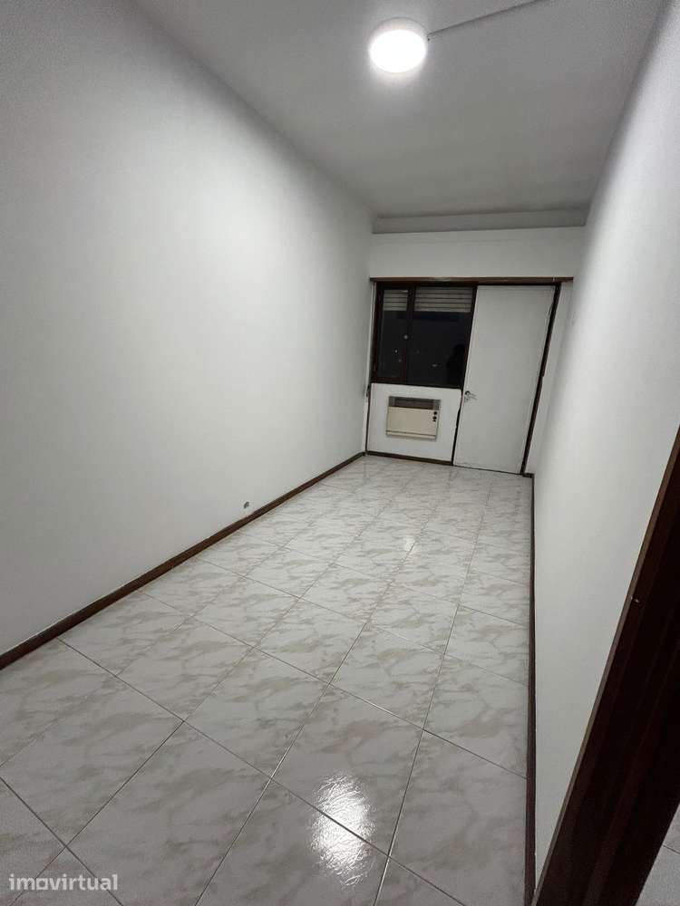 Apartamento T2+1 sem fiador - Grande imagem: 4/6