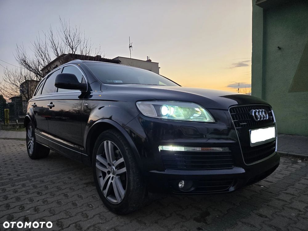 Audi Q7 - 1