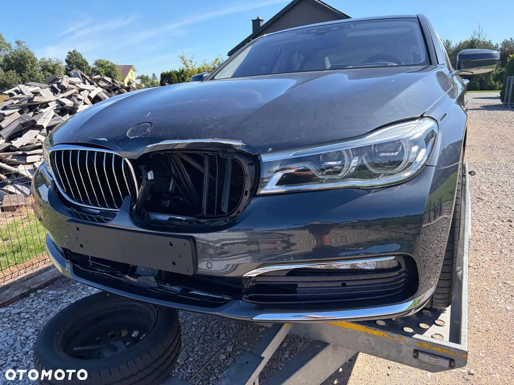 BMW Seria 7 - 8
