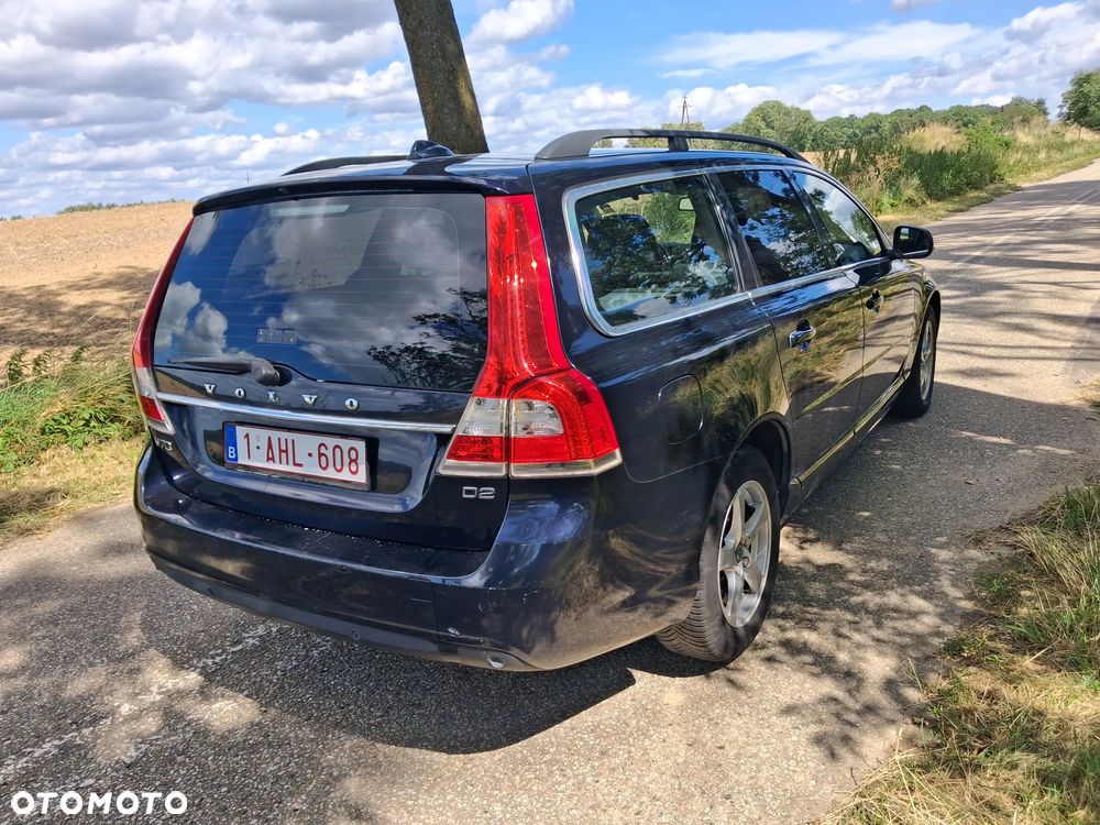 Volvo V70 D2 Momentum - 6