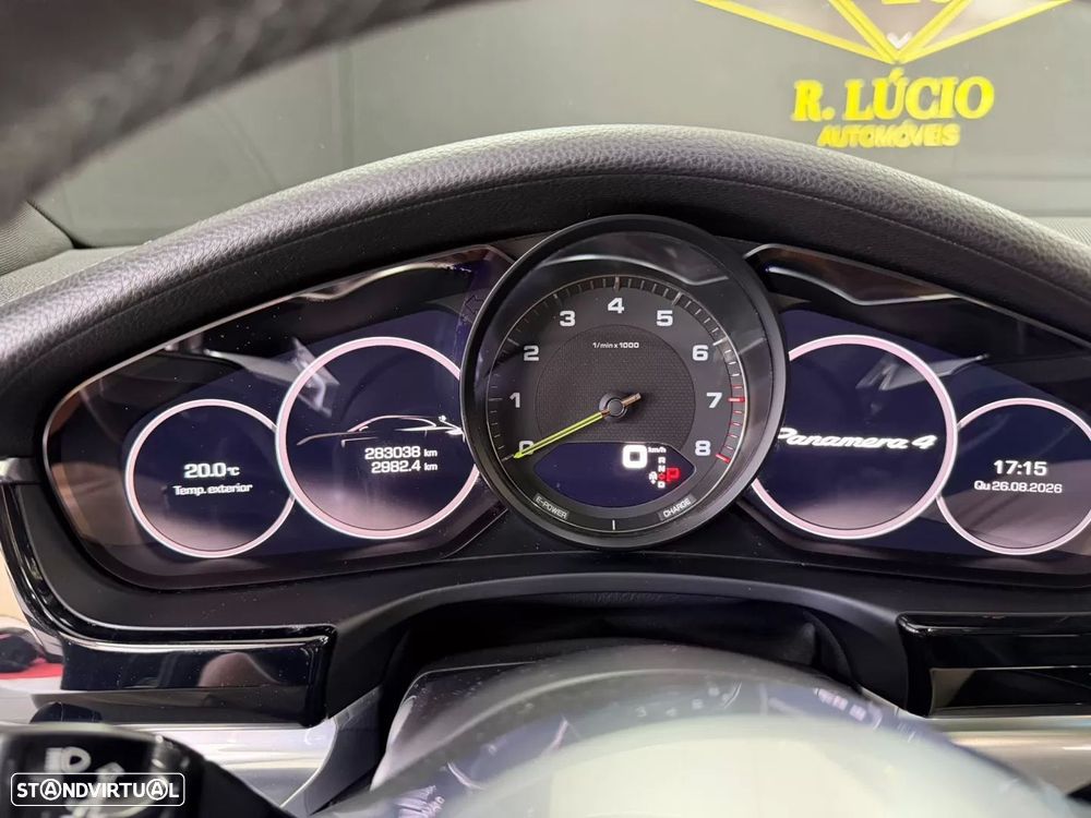 Porsche Panamera Sport Turismo 4 E-Hybrid - 28