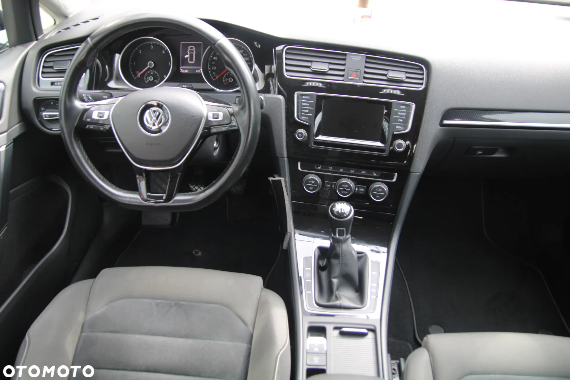 Volkswagen Golf VII 2.0 TDI BMT Highline - 14