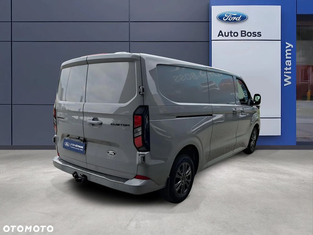 Ford CUSTOM - 5