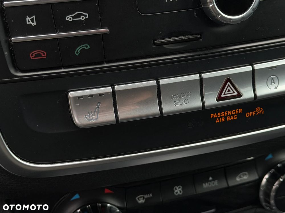 Mercedes-Benz GLA 200 7G-DCT Urban - 21