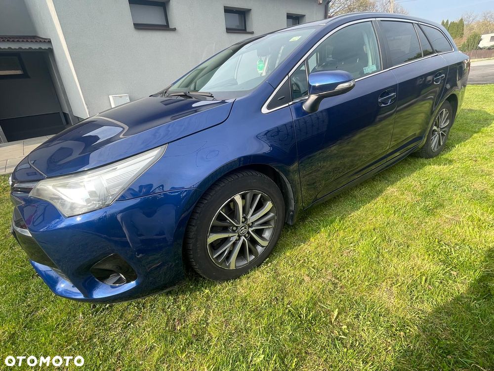 Toyota Avensis 2.0 D-4D Premium - 1