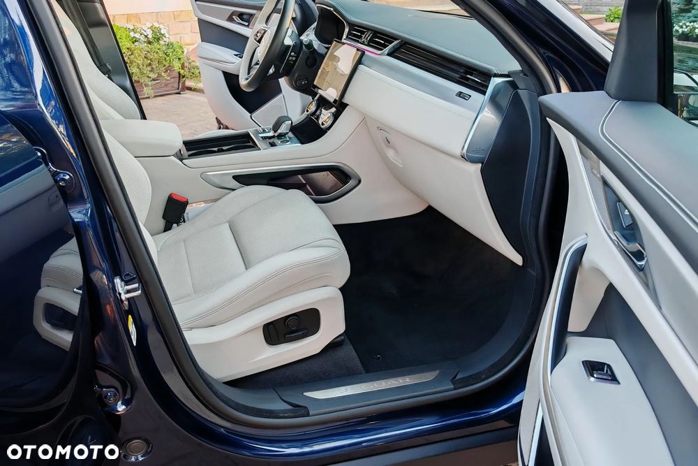 Jaguar F-Pace D200 AWD R-Dynamic SE 90th Anniversary Edition - 10