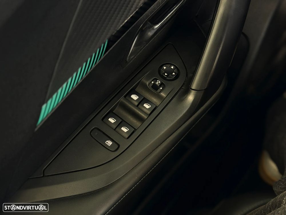 Peugeot 2008 BlueHDi 110 Allure - 25