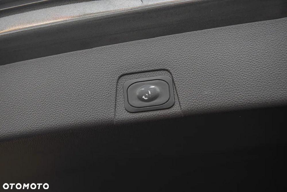 Ford Grand C-MAX - 35