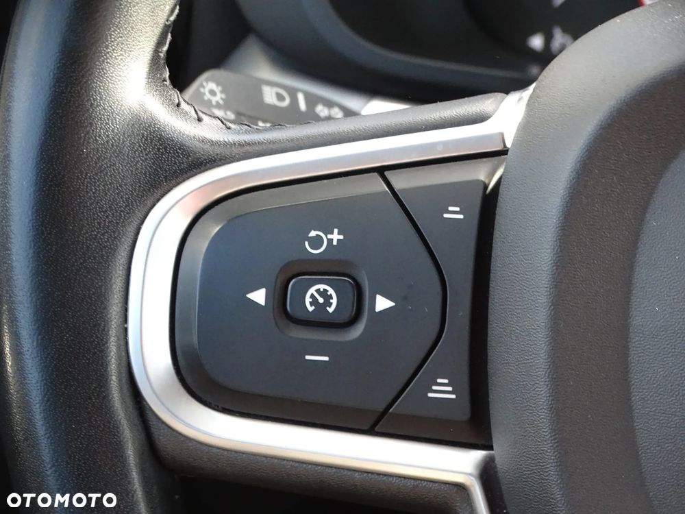 Volvo XC 60 T8 AWD Recharge Geartronic Inscription - 24