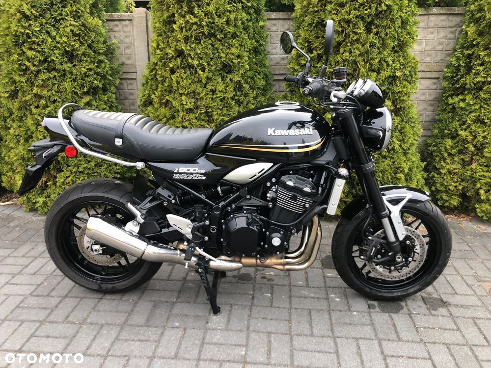 Kawasaki Z 900 RS - 16