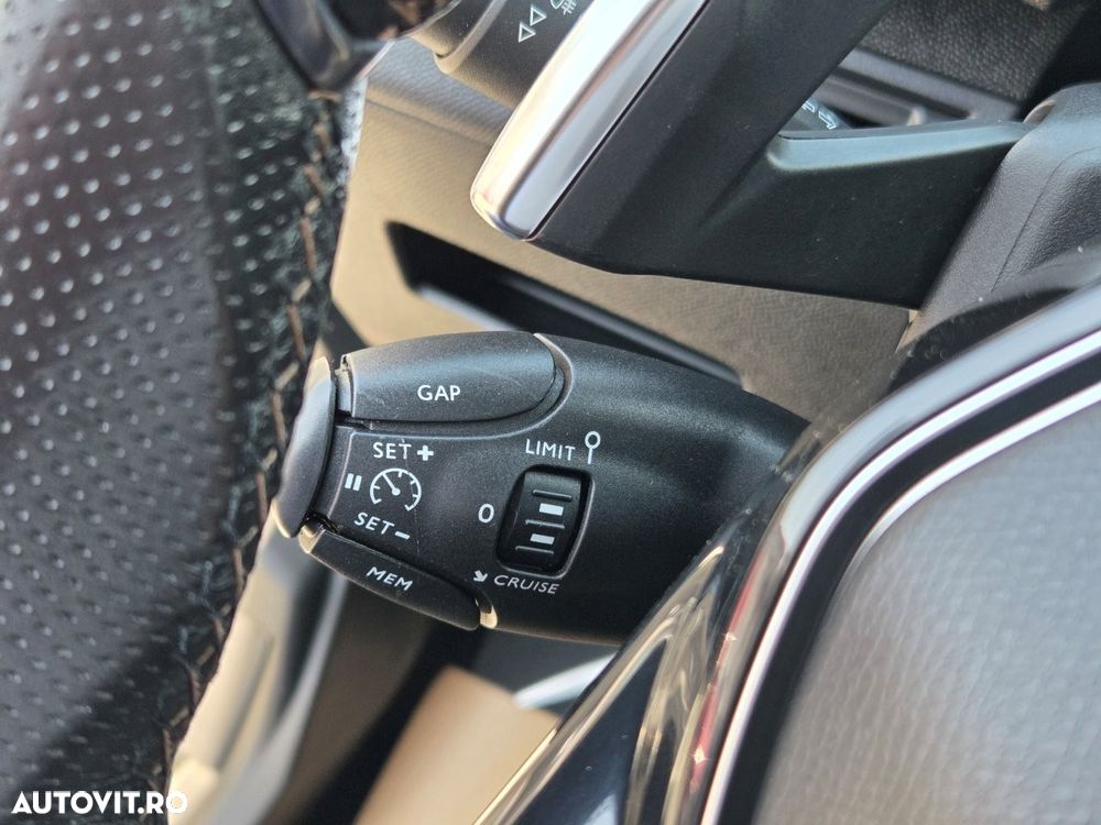 Peugeot 5008 BlueHDI 180 EAT8 GT - 33