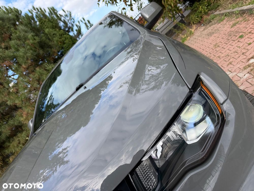 Jeep Grand Cherokee - 20