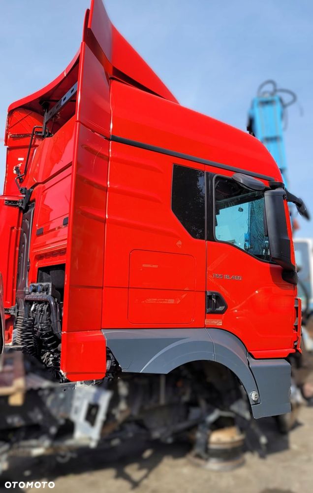 SZKIELET KABINY DRZWI MASKA BEZ ŚRODKA MAN TGS TG3 NOWY MODEL !!! 2023 !!! - 4