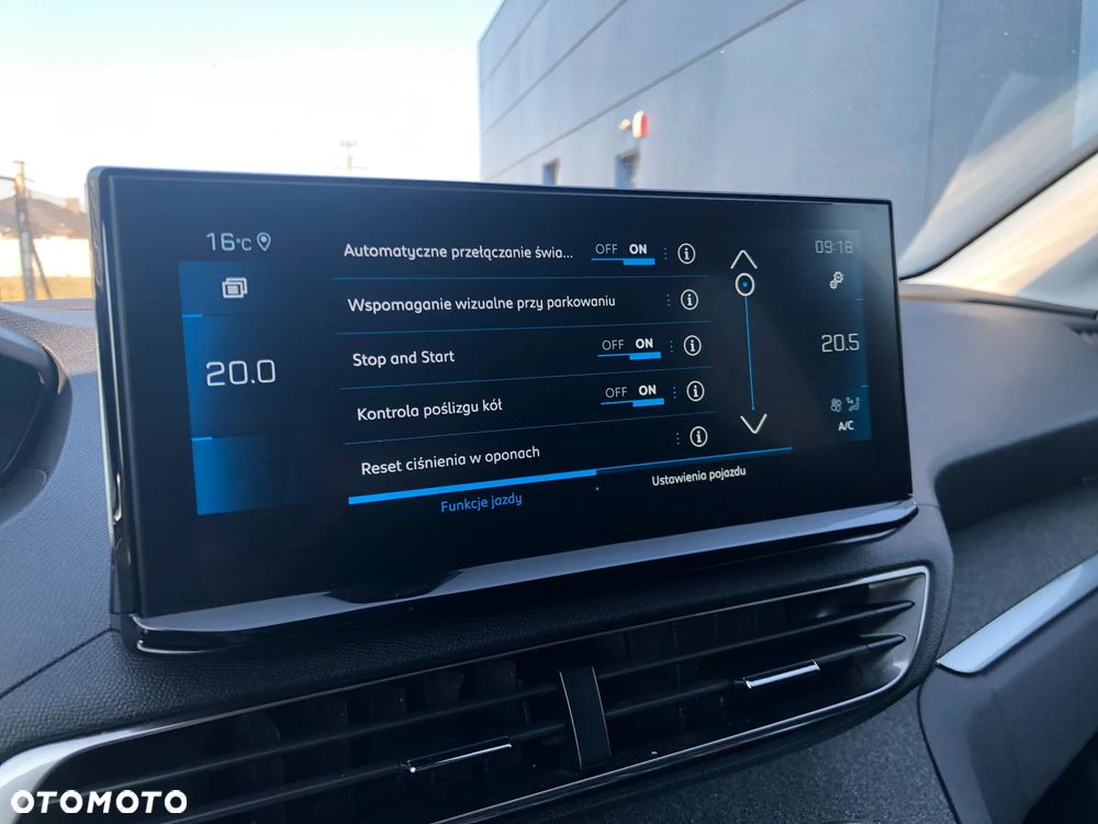 Peugeot 3008 1.2 PureTech Allure S&S EAT8 - 18